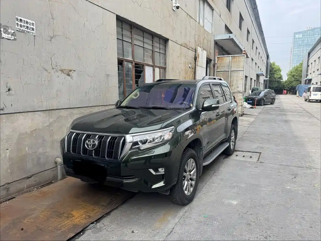 Toyota Prado 2018 — фото 1