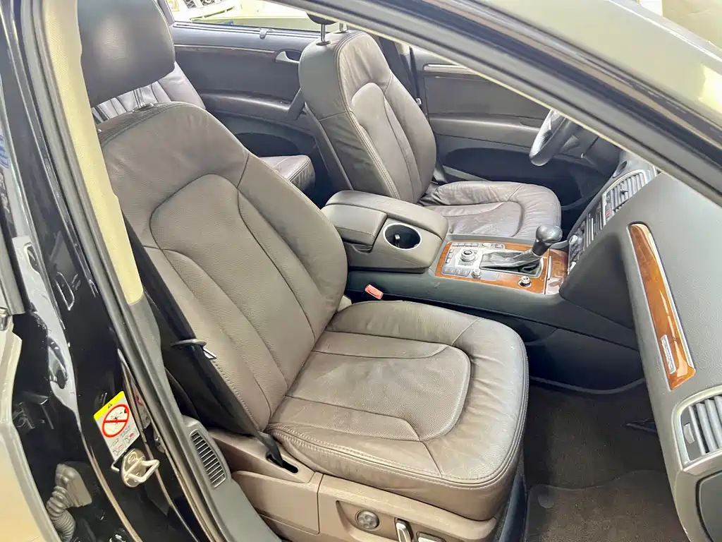 Audi Q7 2015 — фото 11