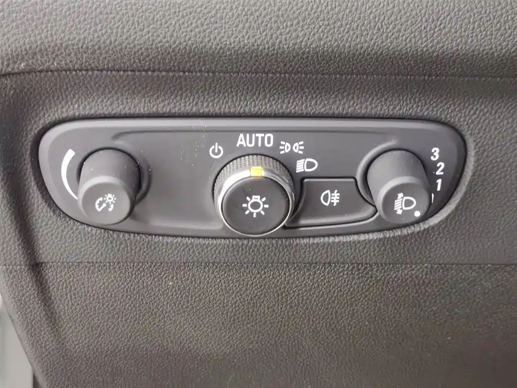 Buick Envision Plus 2022 — фото 21