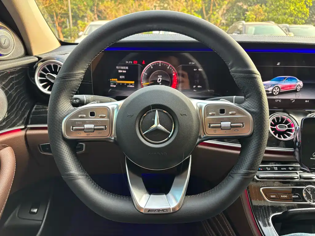 Mercedes-Benz E-Class 2019 — фото 17