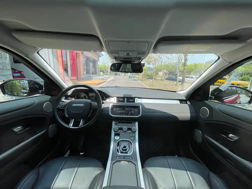 Land Rover Evoque 2018 — фото 17