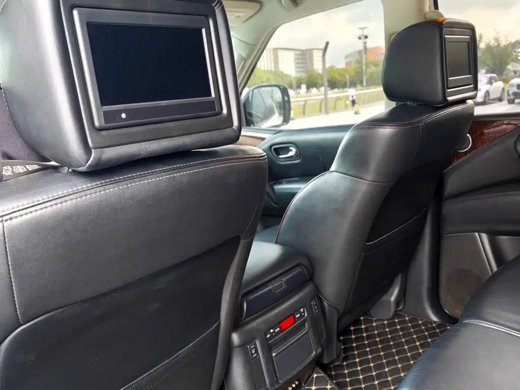 Nissan Patrol 2016 — фото 15