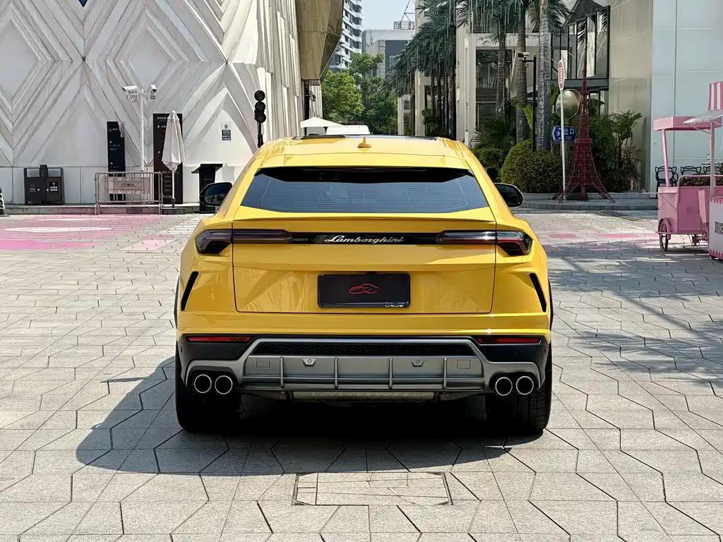 Lamborghini Urus 2022 — фото 6