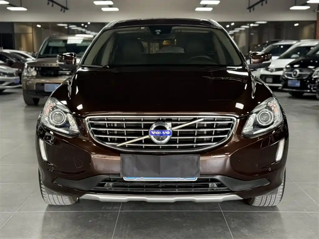 Volvo XC60 2017 — фото 17