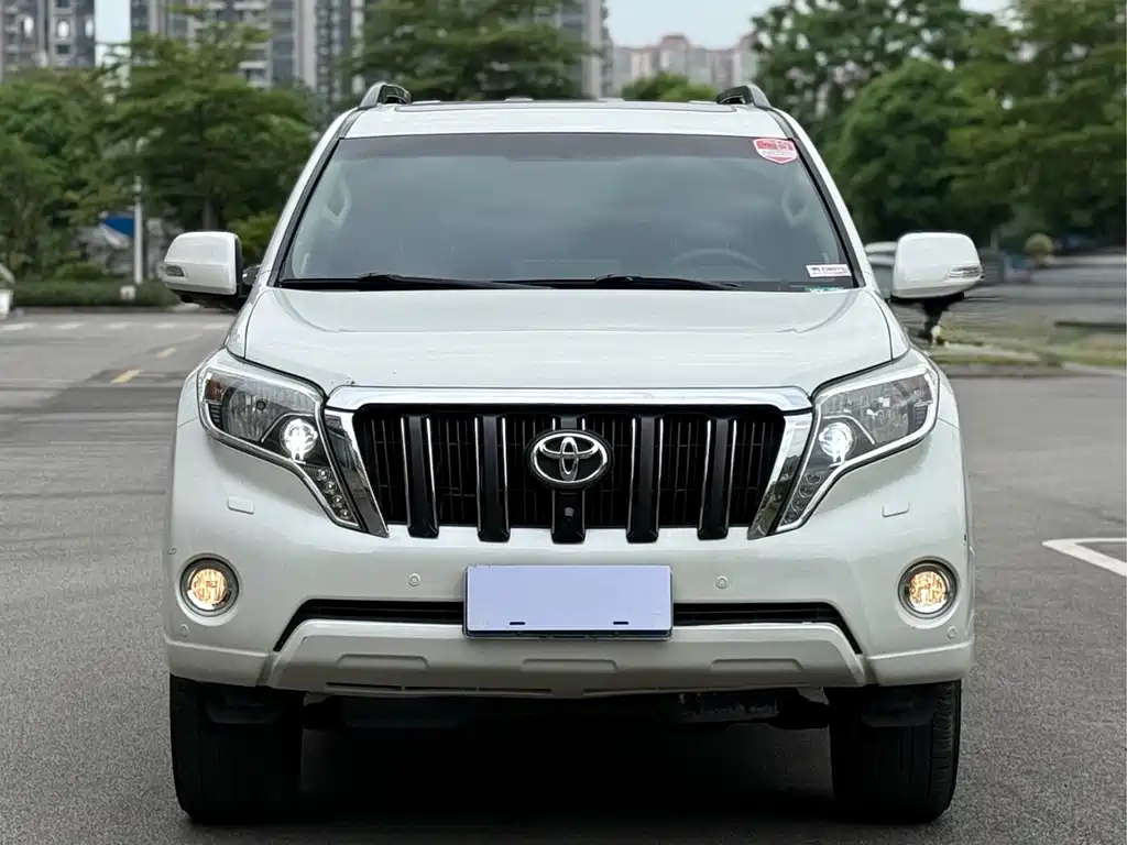 Toyota Prado 2017 — фото 2