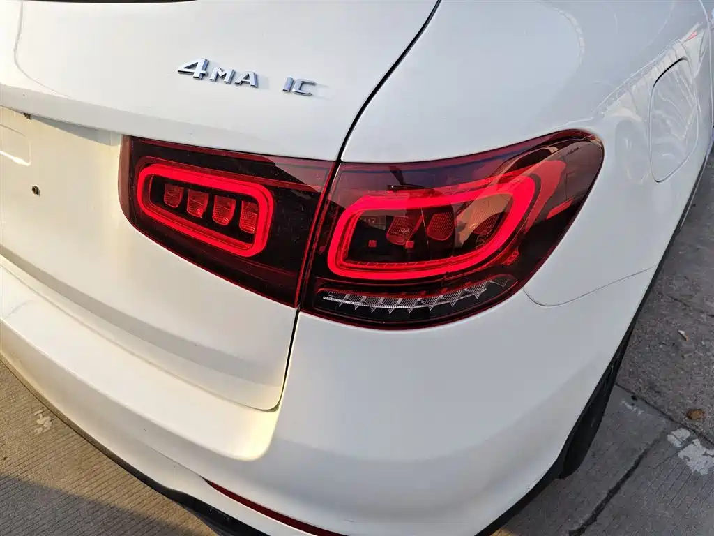 Mercedes-Benz GLC 2020 — фото 24