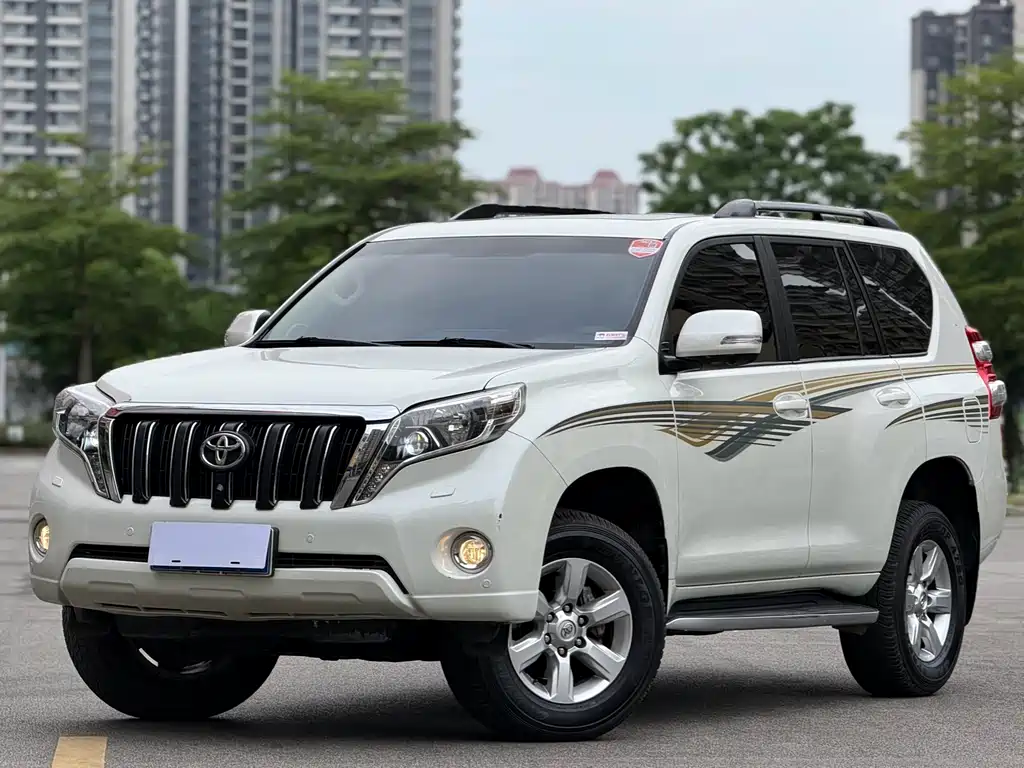 Toyota Prado 2017 — фото 1