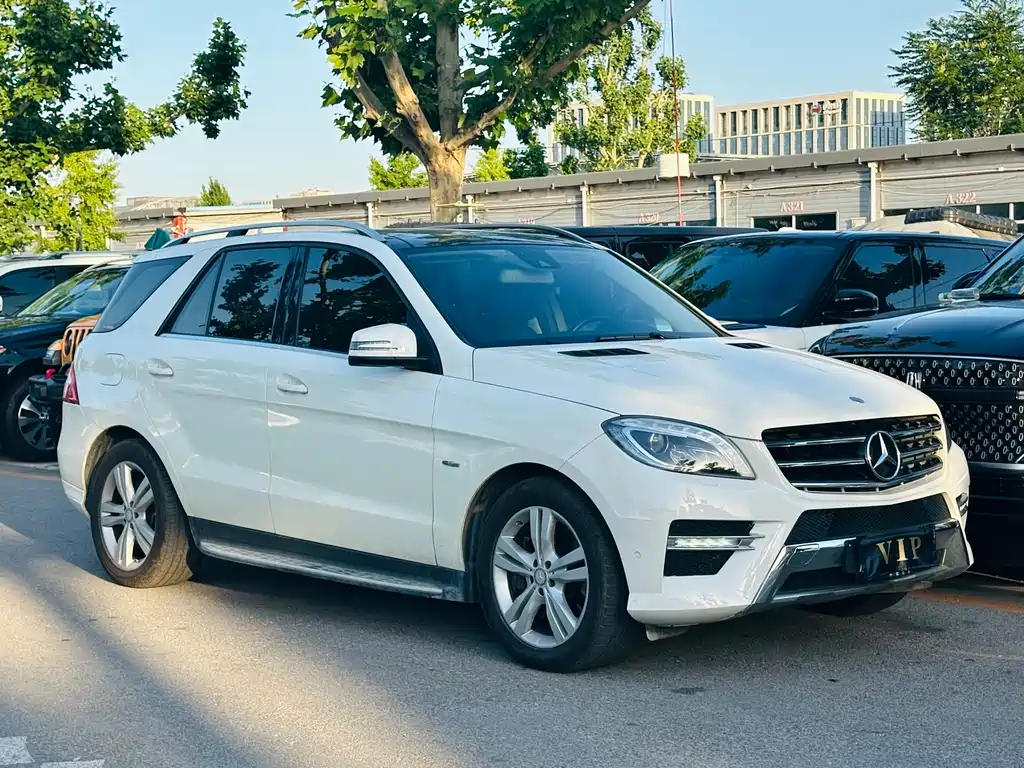 Mercedes-Benz M-Class 2012 — фото 3