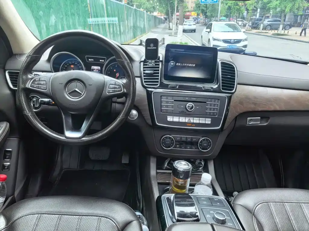 Mercedes-Benz GLE 2017 — фото 10