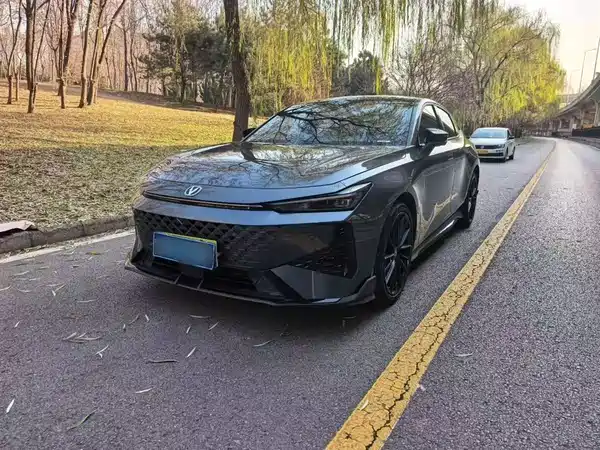 Changan UNI-V 2024