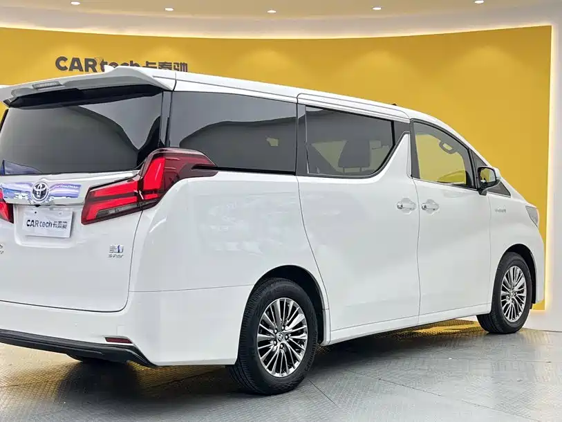 Toyota Alphard 2020 — фото 4