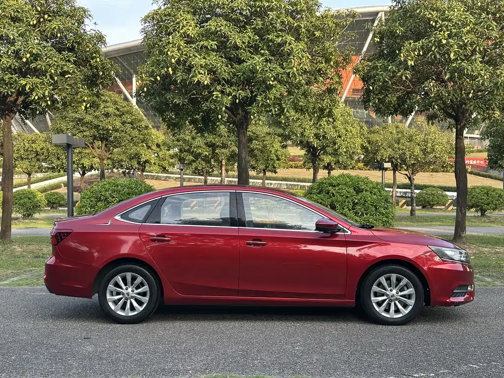 Roewe i6 Classic 2018 — фото 10