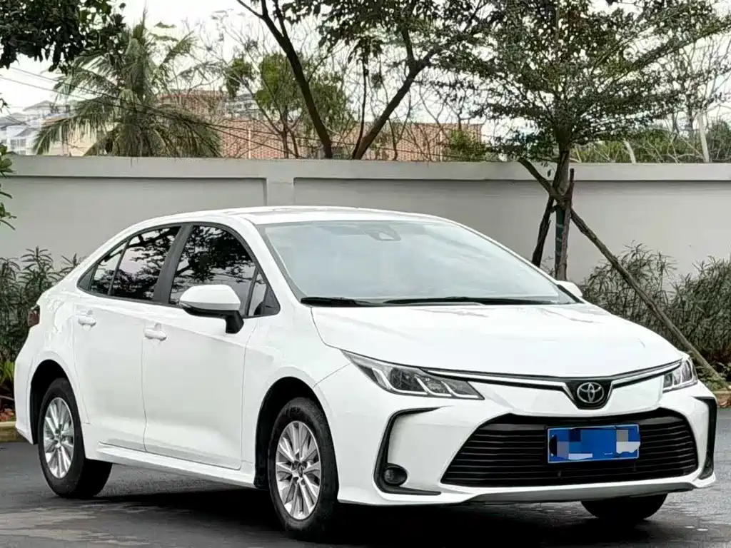 Toyota Corolla 2021 — фото 3