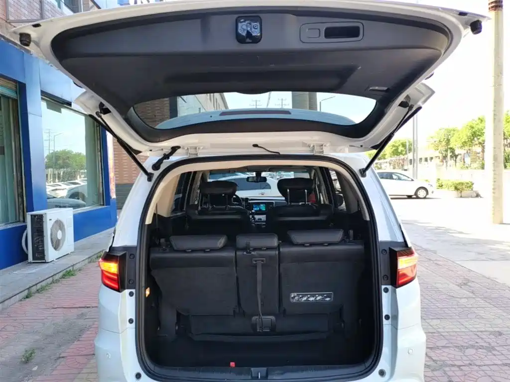 Honda Odyssey 2017 — фото 19