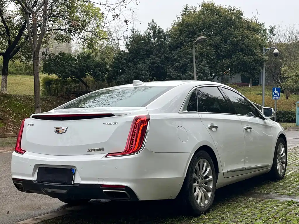 Cadillac XTS 2018 — фото 7