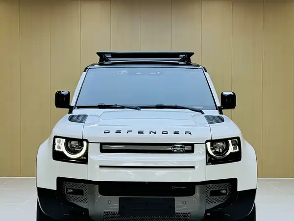 Land Rover Defender 2022