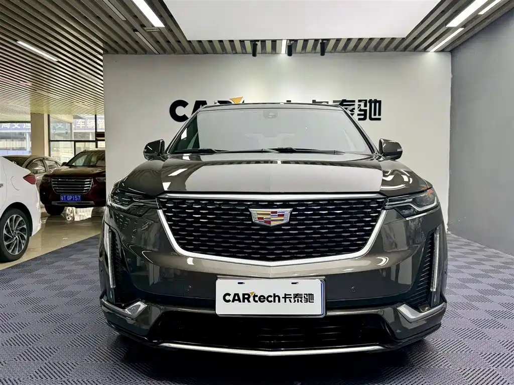 Cadillac XT6 2023 — фото 2