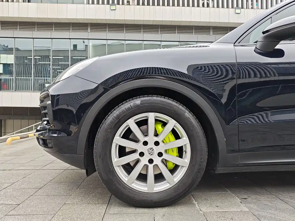 Porsche Cayenne Hybrid 2020 — фото 8
