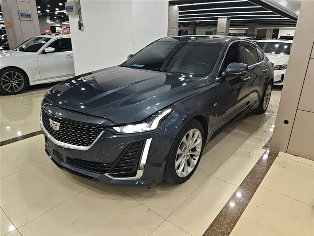 Cadillac CT5 2022 — фото 1