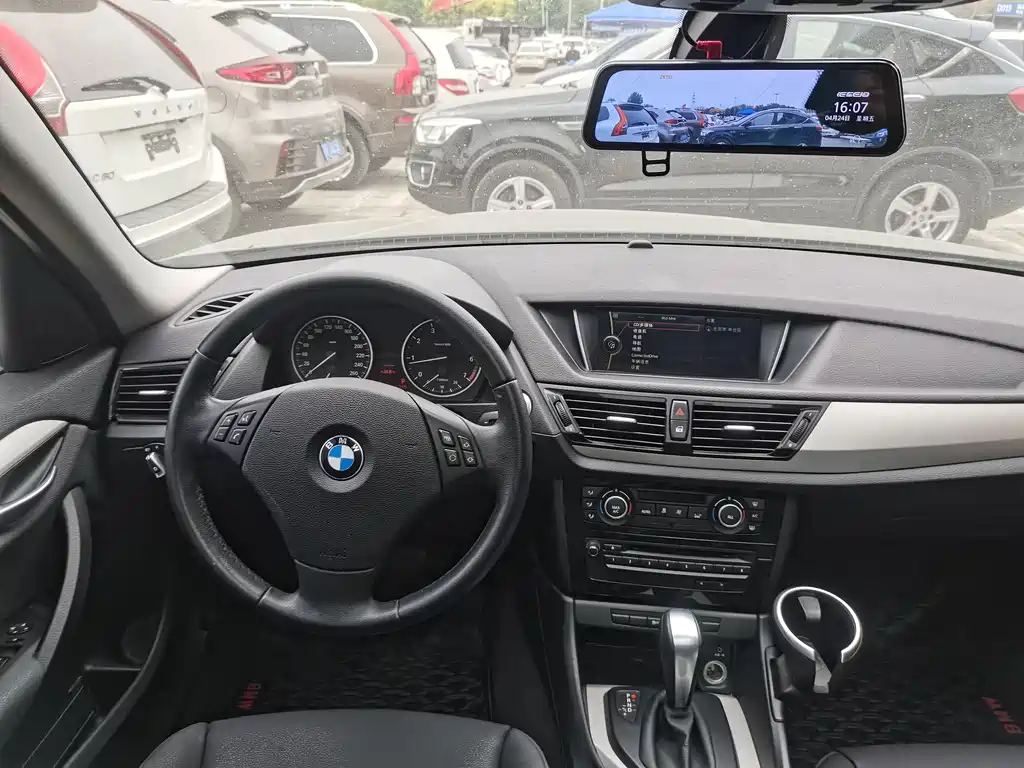 BMW X1 2014 — фото 16