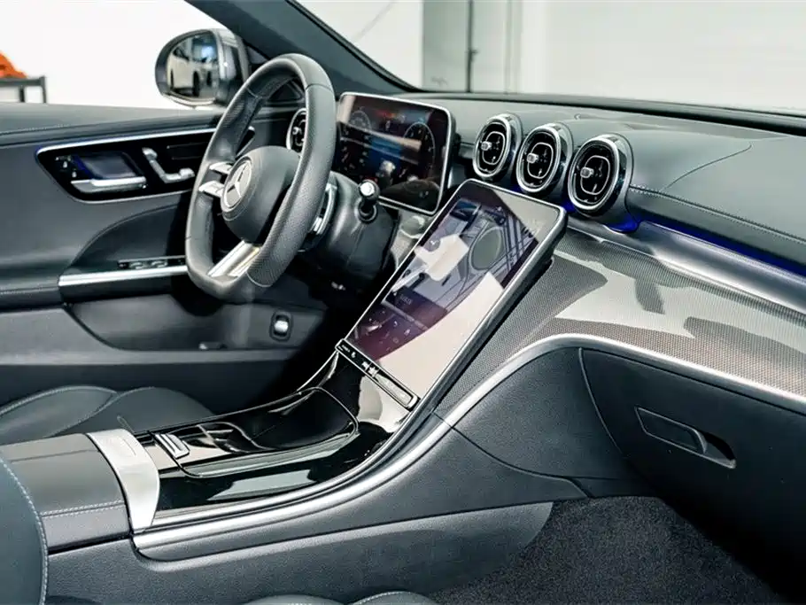 Mercedes-Benz C-Class 2023 — фото 15