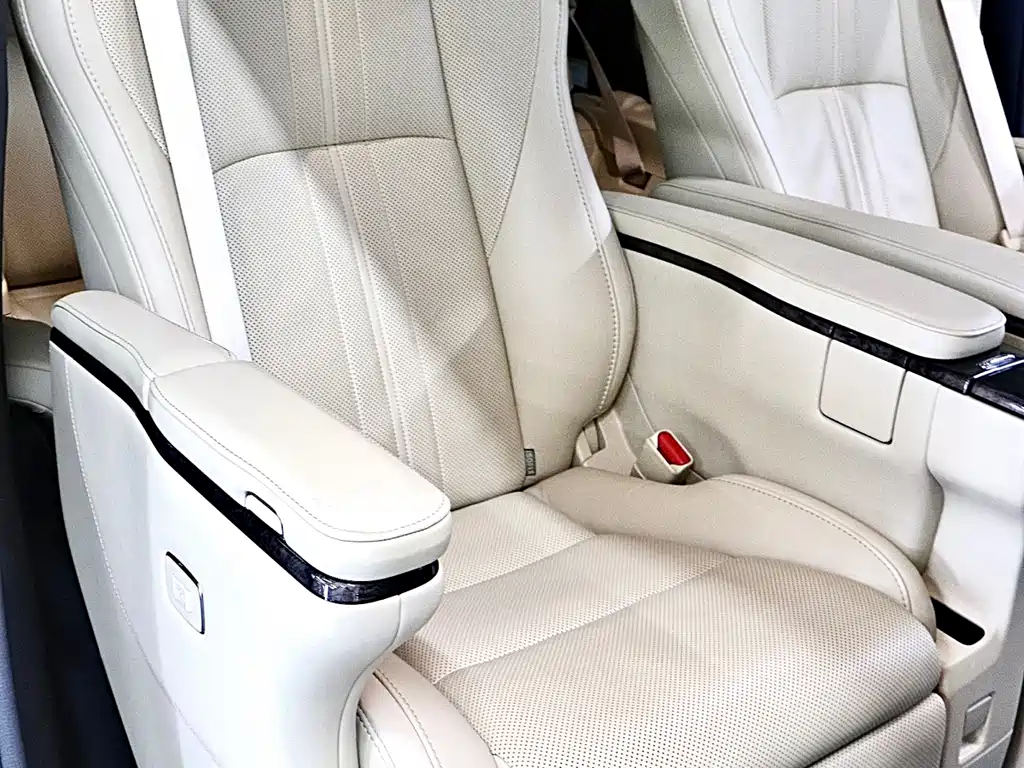 Toyota Vellfire 2020 — фото 18