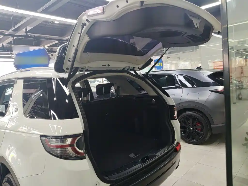 Land Rover Discovery Sport 2018 — фото 15
