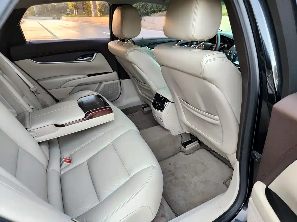 Cadillac XTS 2016 — фото 13