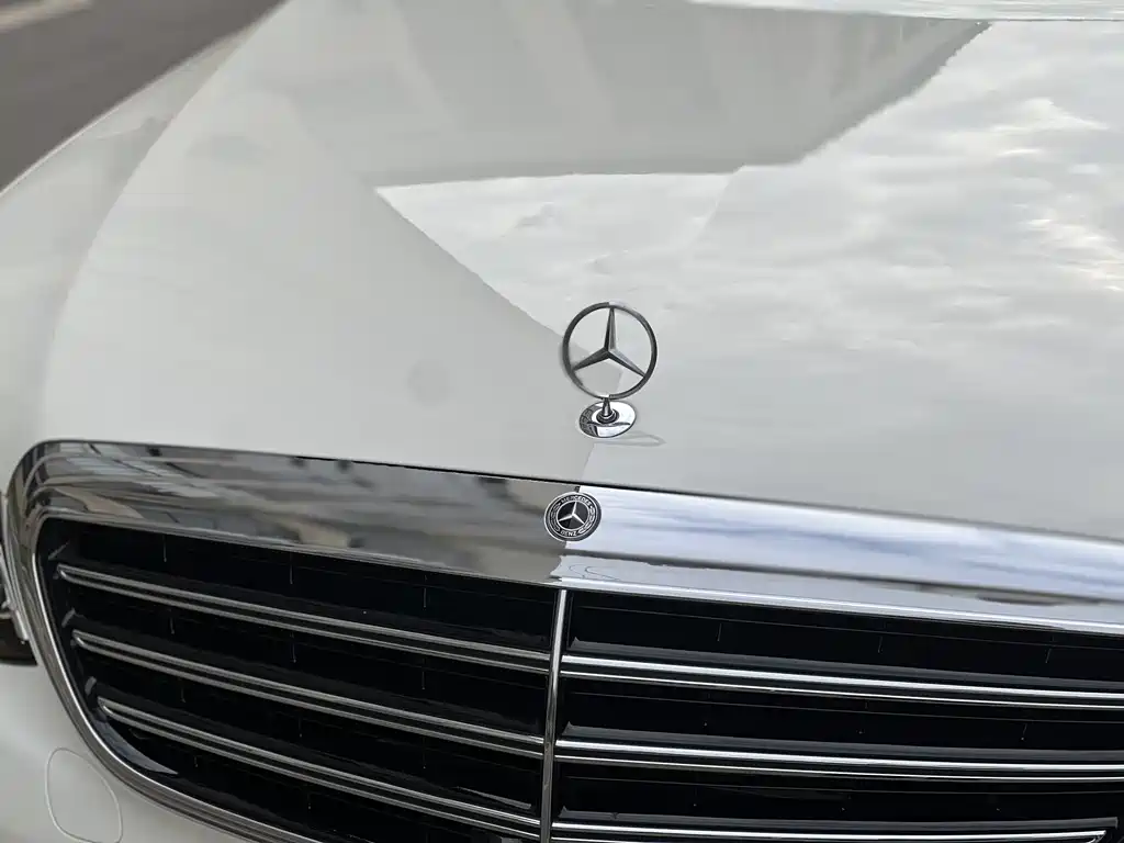 Mercedes-Benz E-Class 2020 — фото 15
