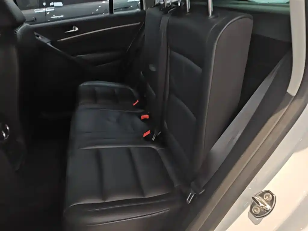 Volkswagen Tiguan 2015 — фото 17