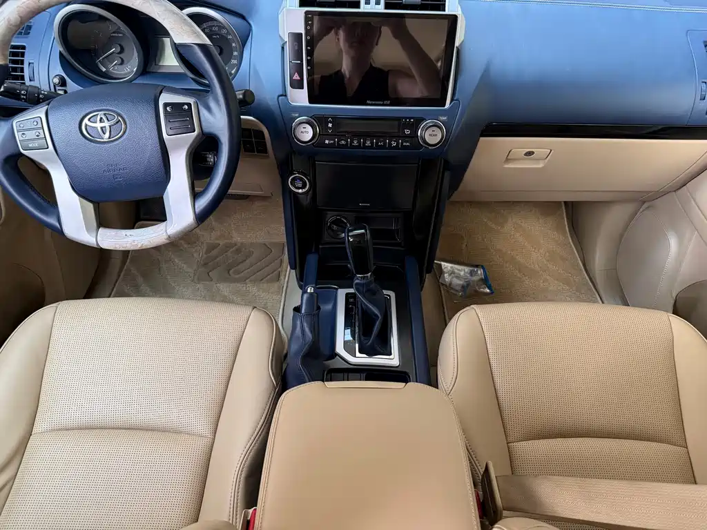 Toyota Prado 2015 — фото 6