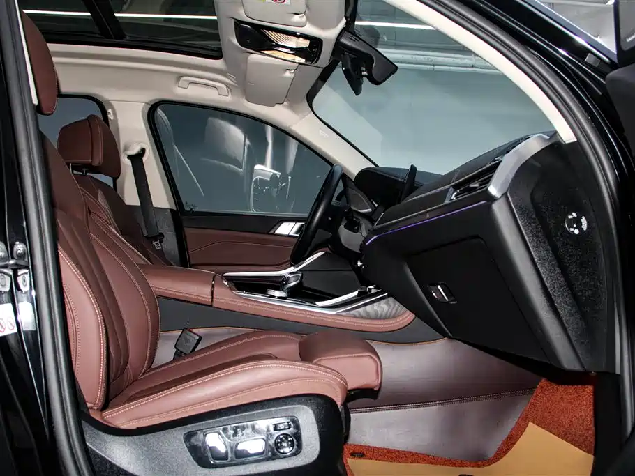 BMW X7 2022 — фото 18