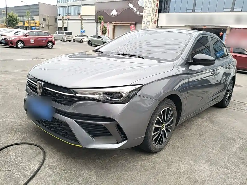Roewe i5 2023 — фото 1
