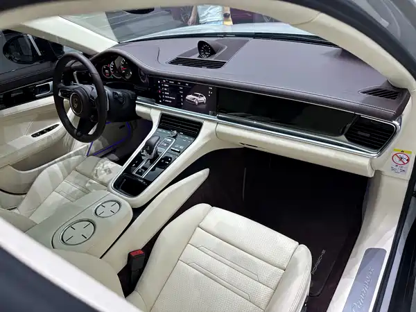 Porsche Panamera 2022