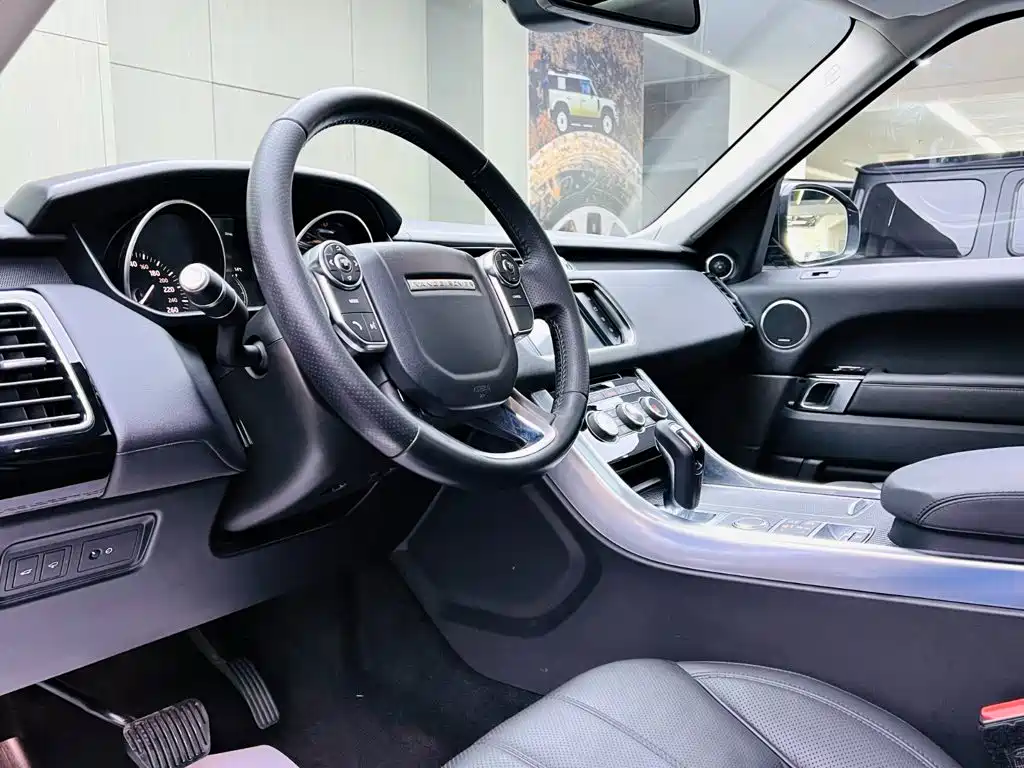 Land Rover Range Rover Sport 2017 — фото 8