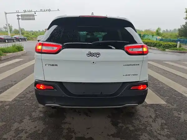 Jeep Cherokee 2017