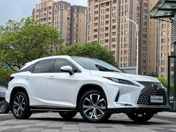 Lexus RX 2022