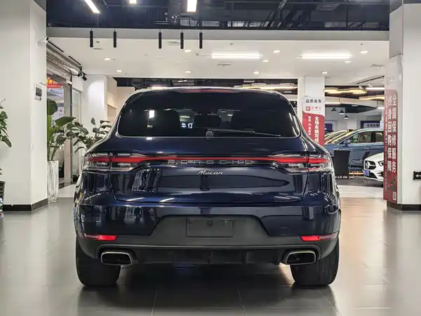 Porsche Macan 2021