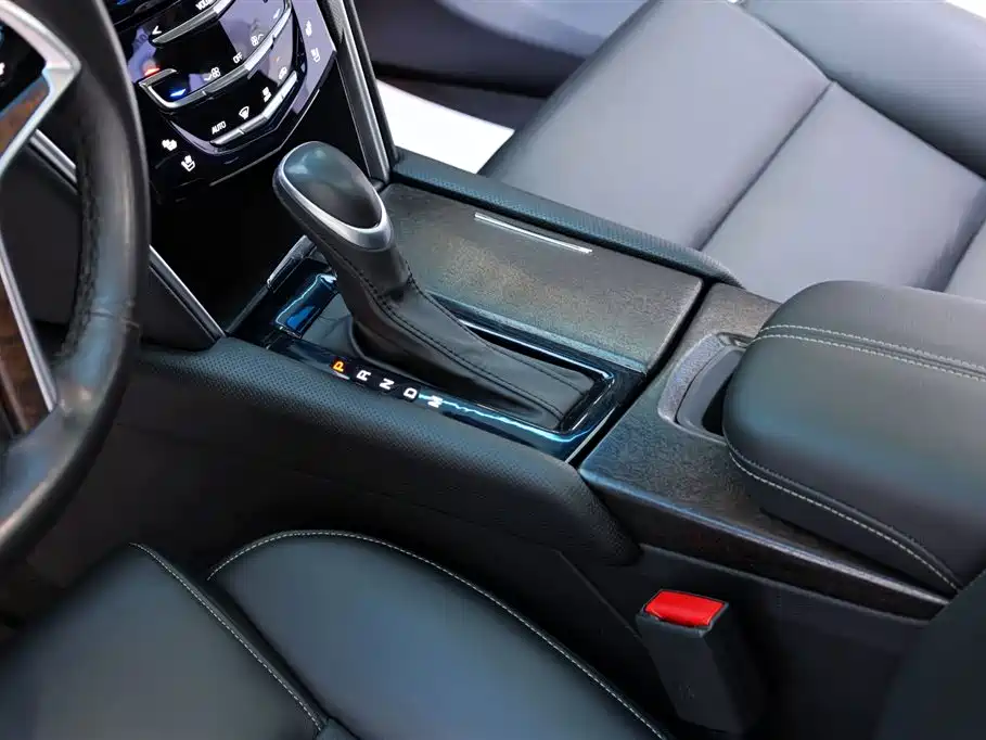 Cadillac XTS 2018 — фото 23