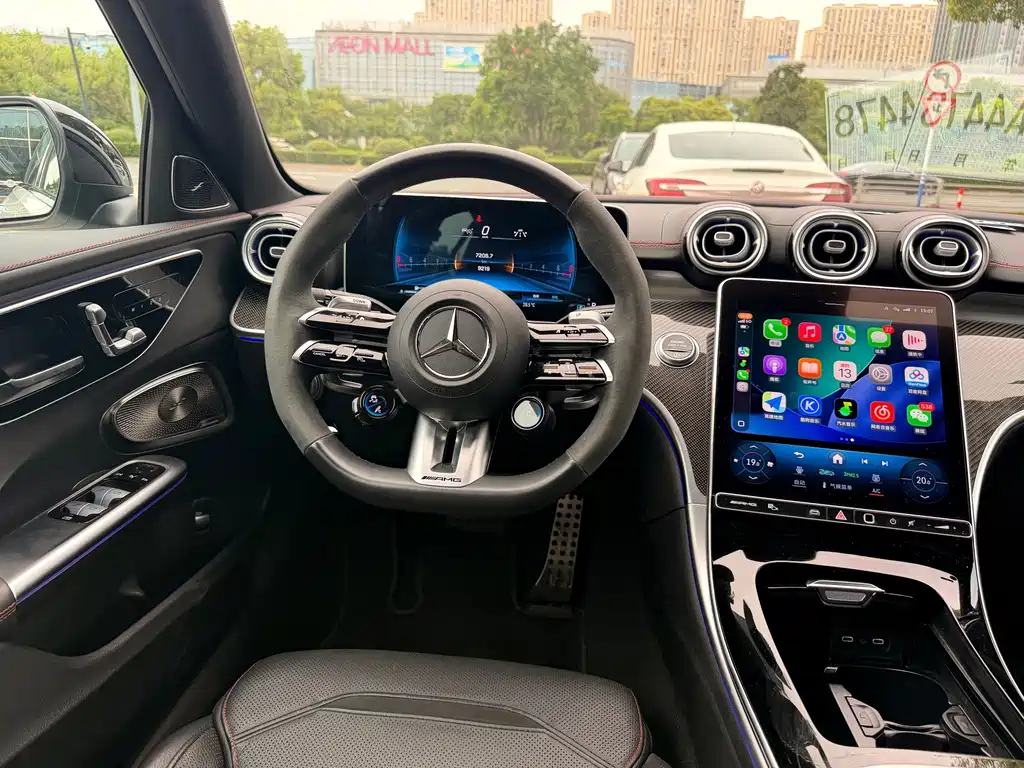 Mercedes-Benz C-Class AMG 2025 — фото 4