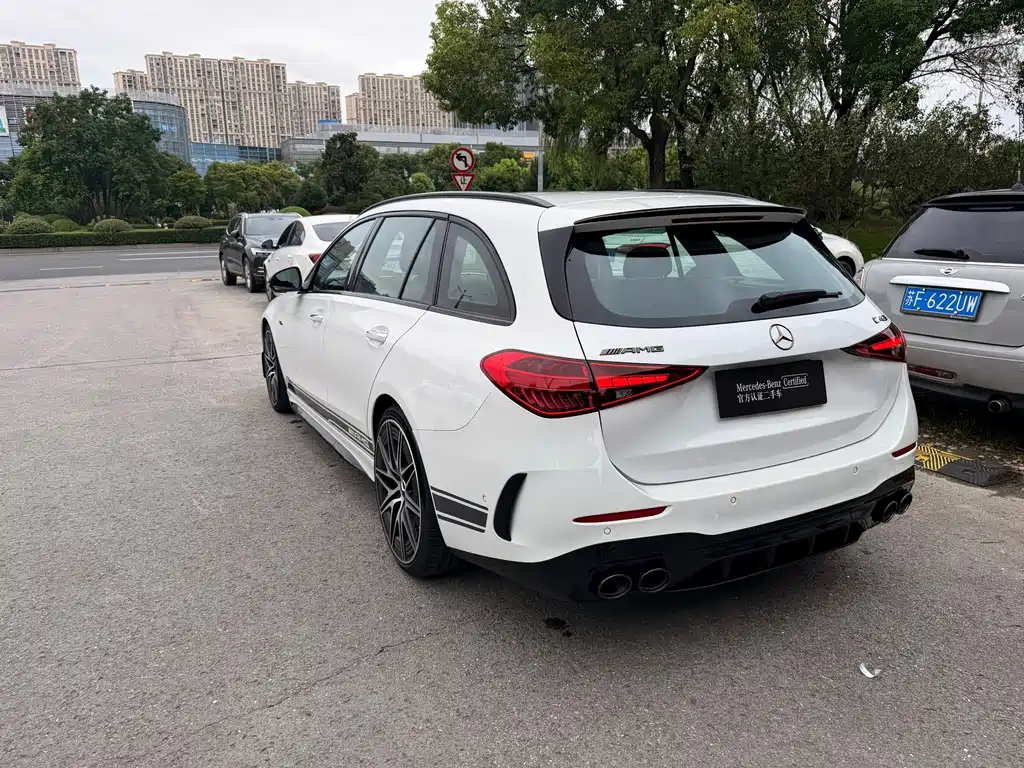 Mercedes-Benz C-Class AMG 2025 — фото 15