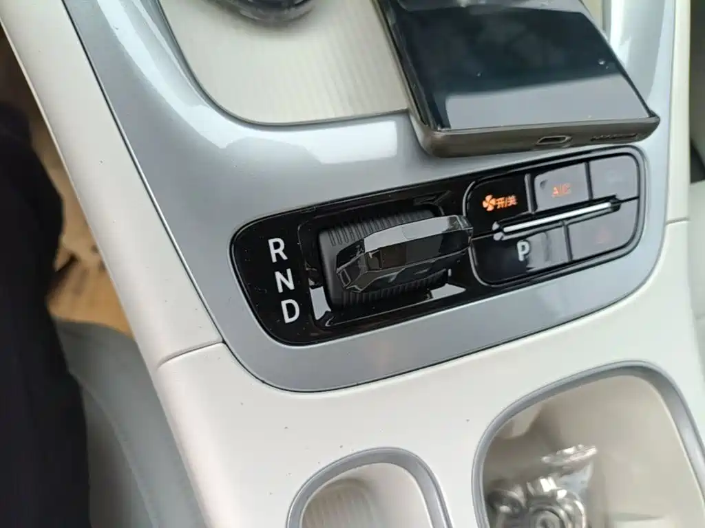 Geely Galaxy Starwish 2026 — фото 14
