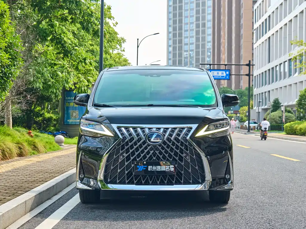 Toyota Vellfire 2021 — фото 2