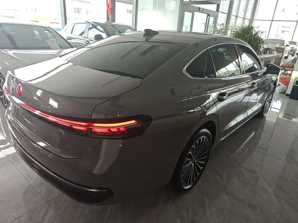 Volkswagen Passat 2024
