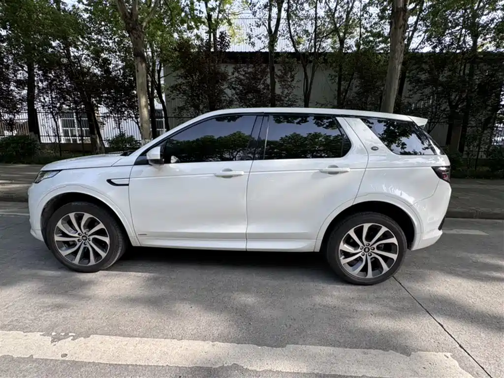 Land Rover Discovery Sport 2021 — фото 9