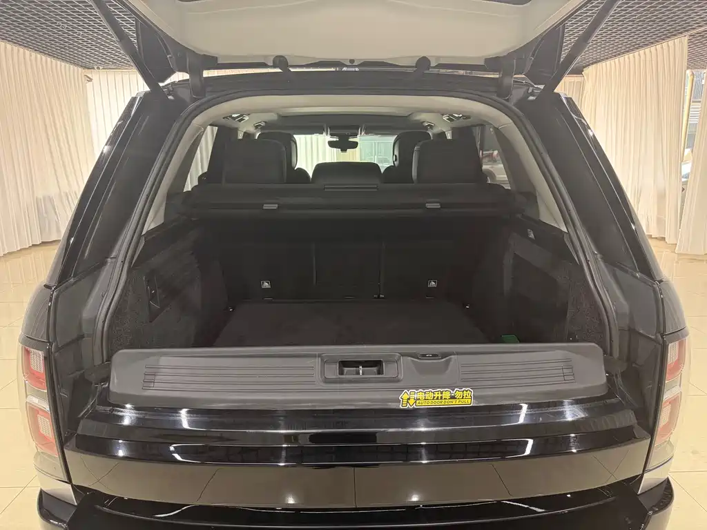 Land Rover Range Rover 2018 — фото 16