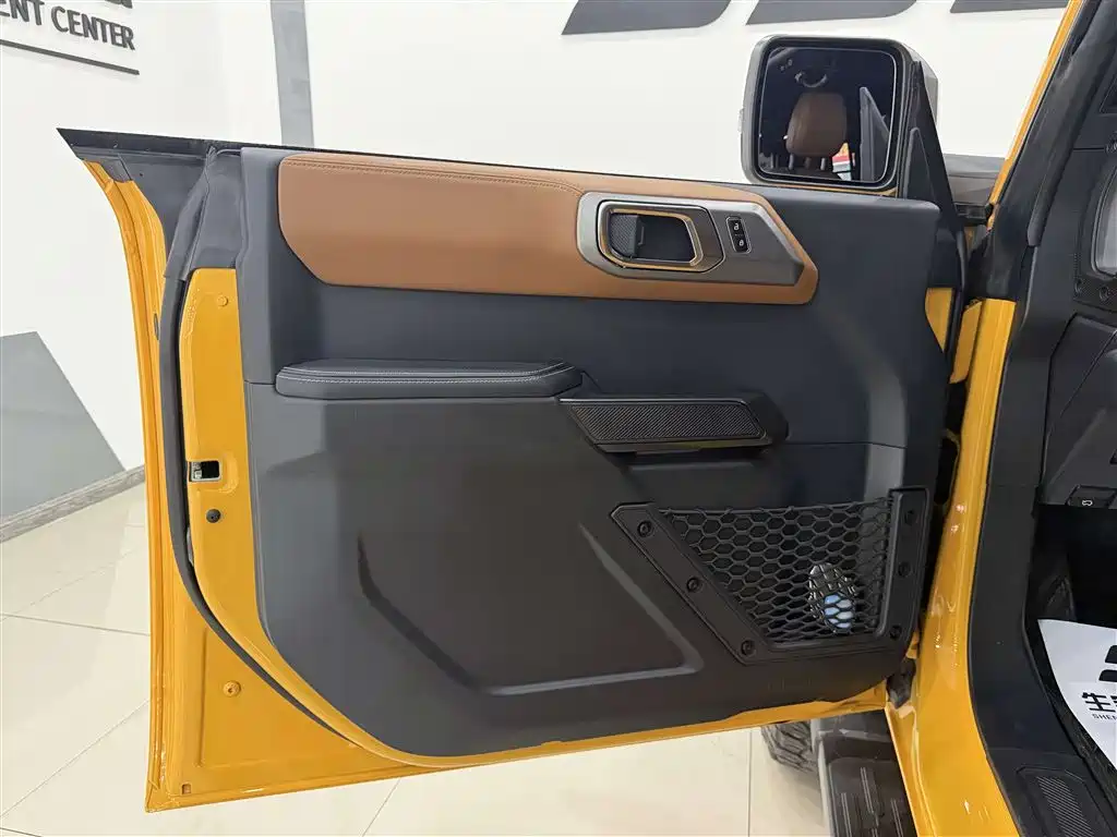 Ford Bronco 2025 — фото 12