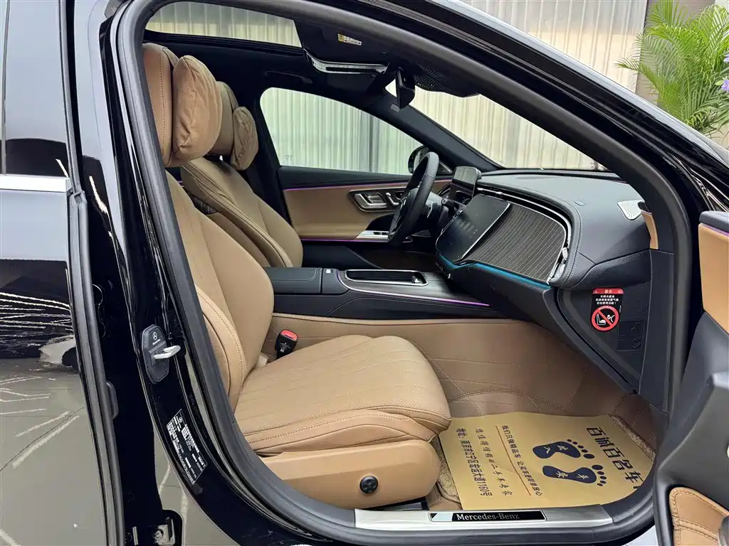 Mercedes-Benz E-Class 2025 — фото 13