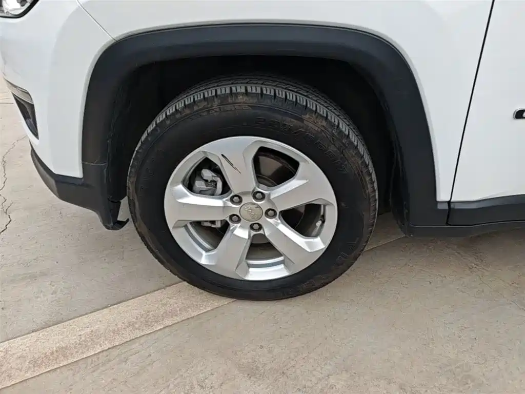 Jeep Compass 2020 — фото 23