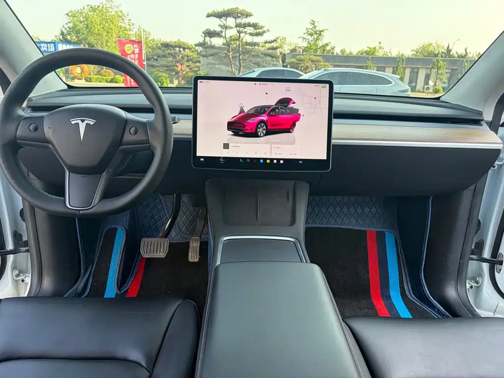 Tesla Model Y 2023 — фото 11